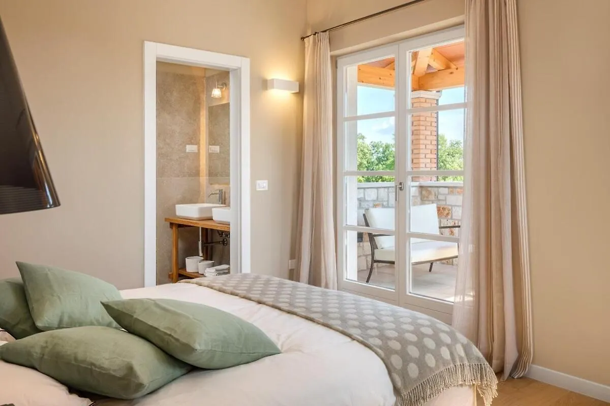 Villa Petra - Fully Equipped For Relaxing Holiday Tar-Vabriga 0*,  Croatia