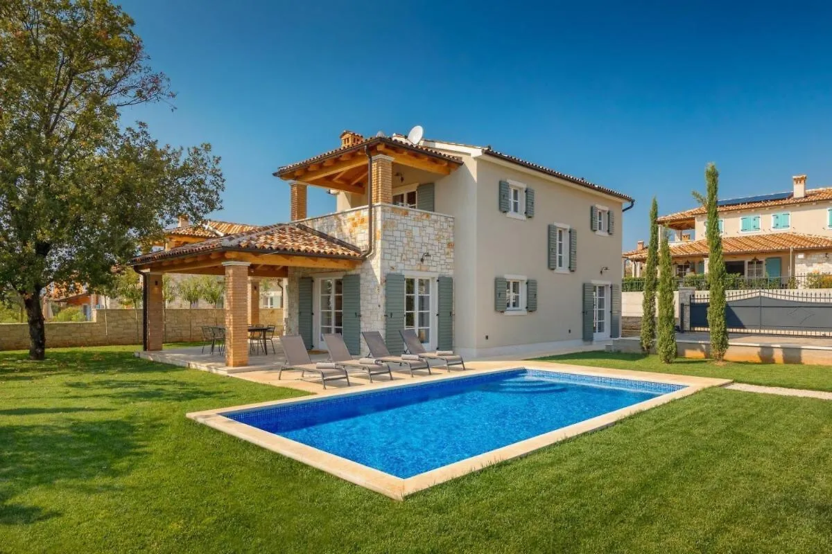 Villa Petra - Fully Equipped For Relaxing Holiday Tar-Vabriga