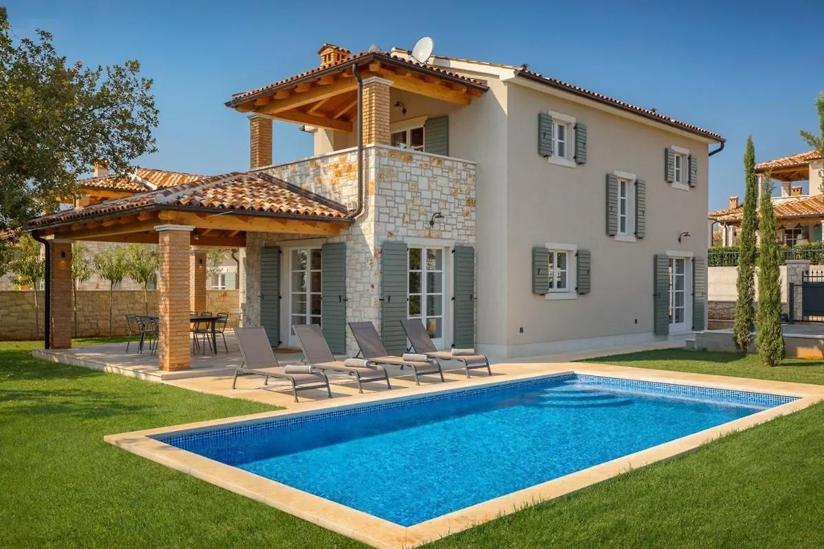 Villa Petra - Fully Equipped For Relaxing Holiday Tar-Vabriga