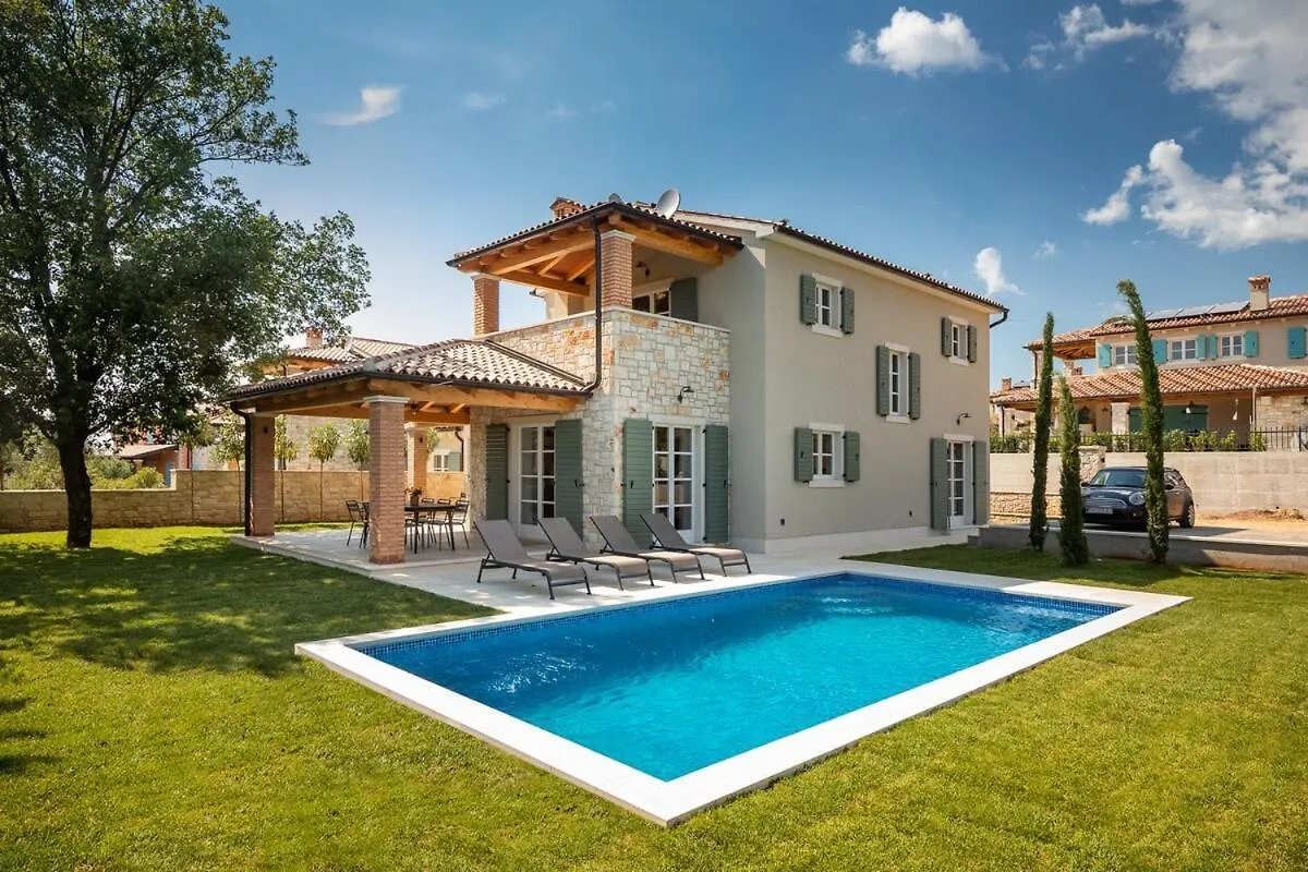 Villa Petra - Fully Equipped For Relaxing Holiday Tar-Vabriga